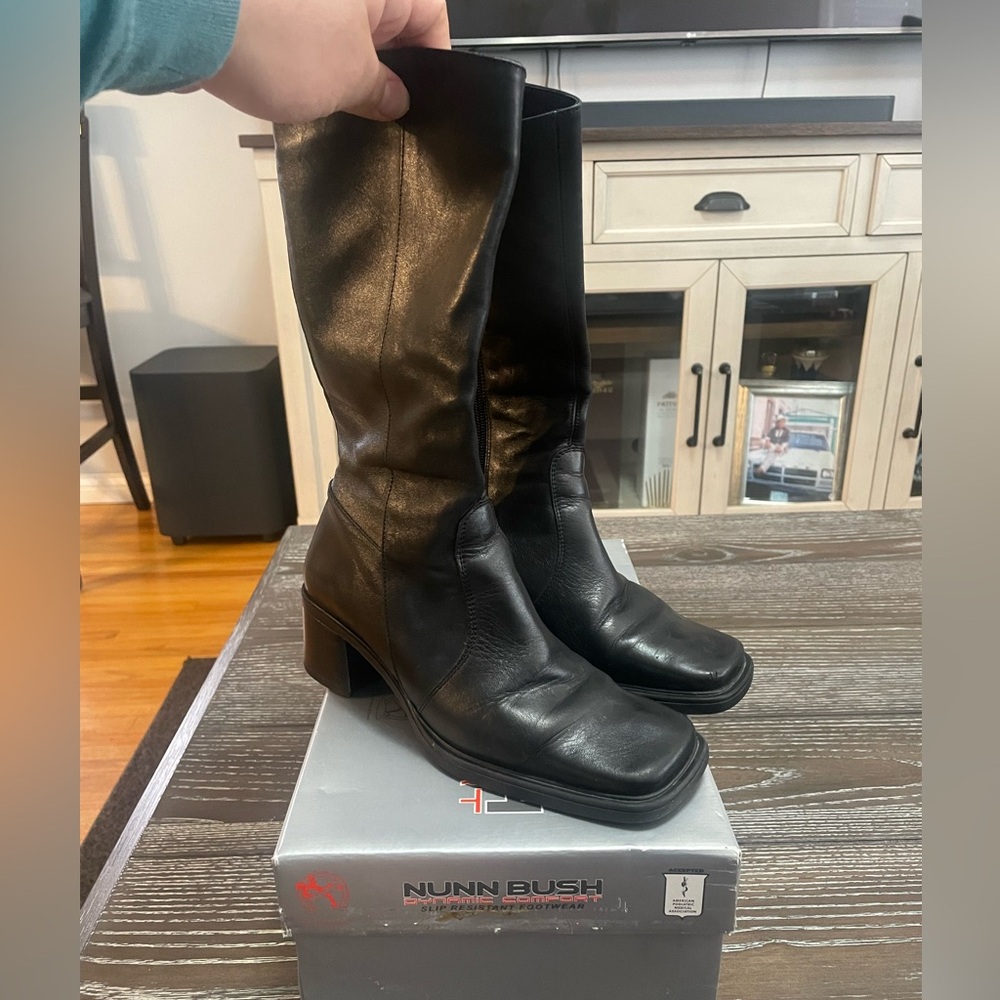 Black women’s heeled boots